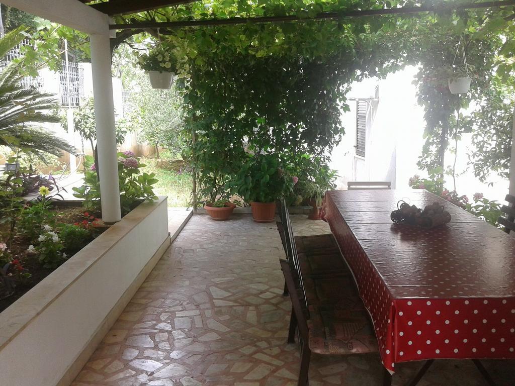 Apartments Villa Zvonimir Slatine Δωμάτιο φωτογραφία